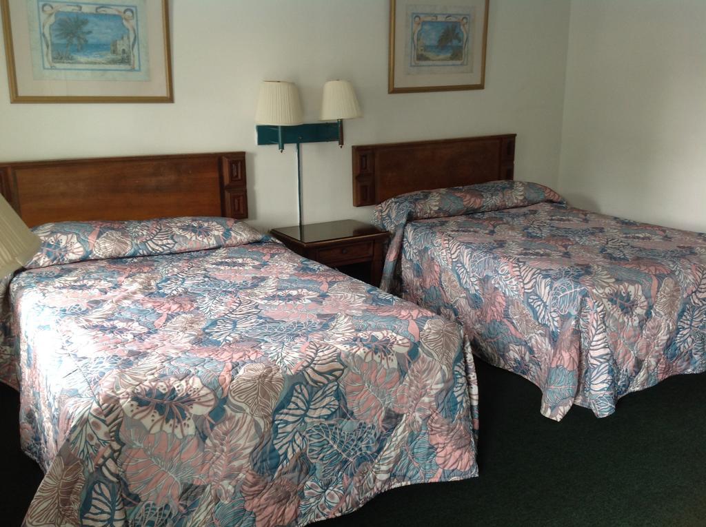 Deluxe Inn Camden Room photo